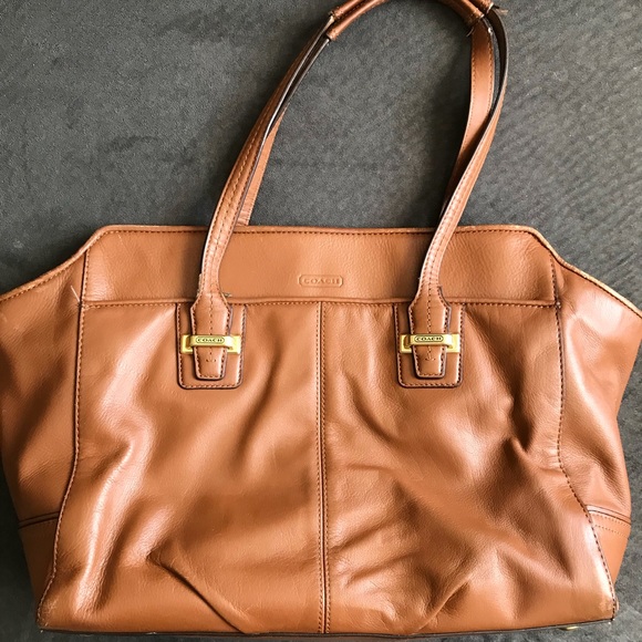 Coach Handbags - Coach purse- brown leather shoulder bag